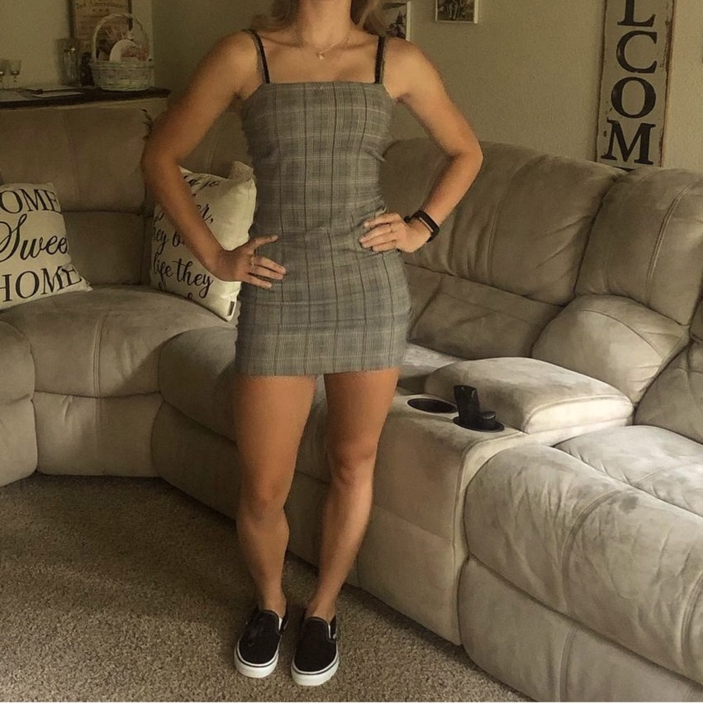 Short mini tweed black white dress, size small form Windsor.